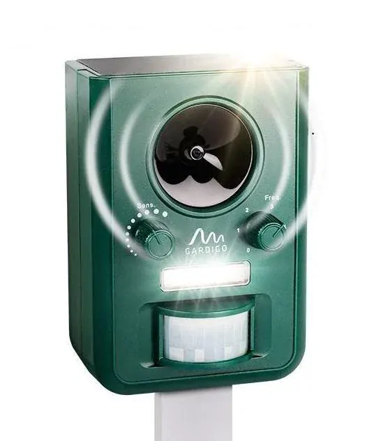 Vodotěsný solární ultrazvukový odpuzovač kun, koček, psů a zvěře