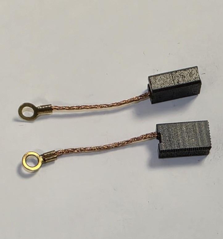 Náhradní uhlíky 6,9 x 10,9 x 17,7 mm