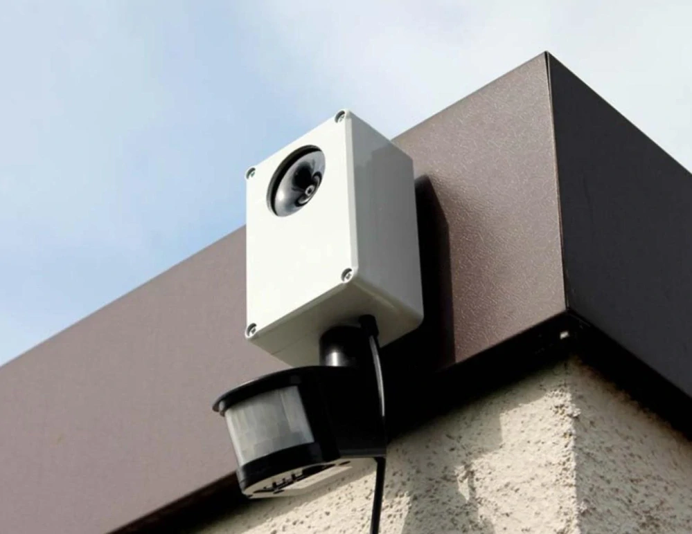 Vodotěsný odpuzovač kun a hlodavců na 220V