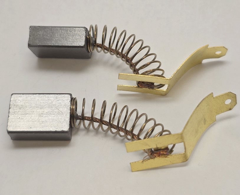 Náhradní uhlíky 6.3 x 10.9 x 16.0 mm