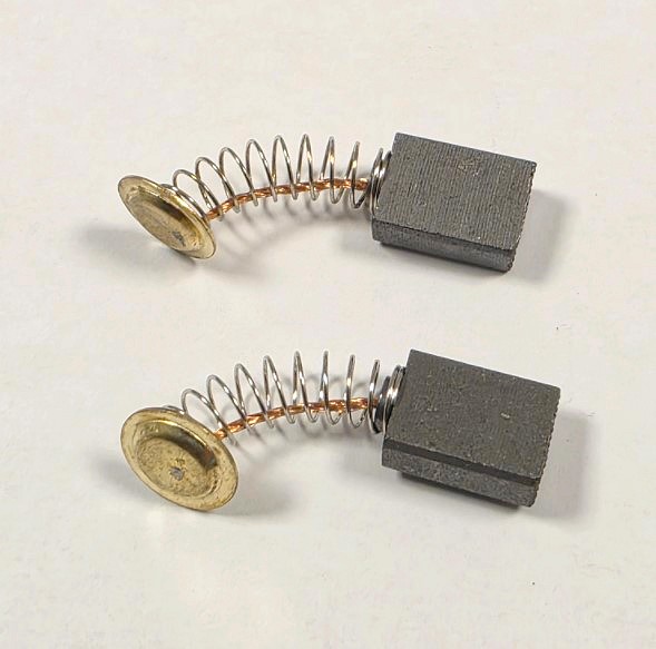 Náhradní uhlíky 5,9 x 11,7 x 15,5 mm