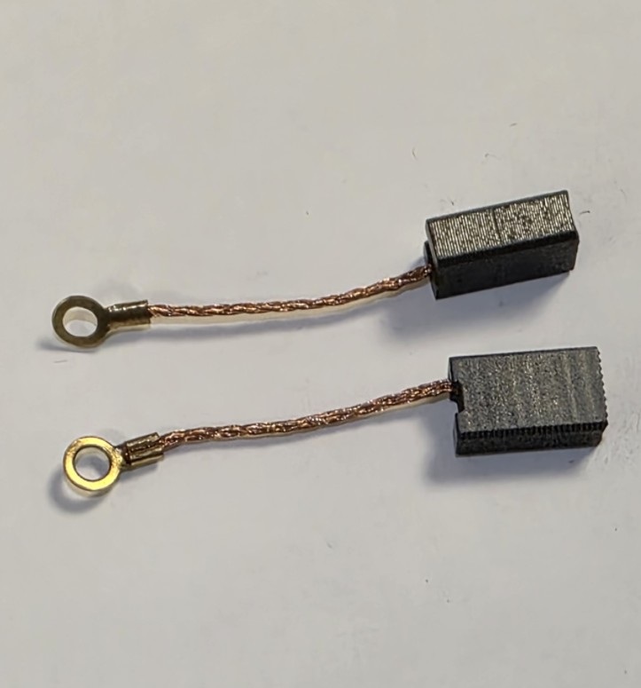 Náhradní uhlíky 6,9 x 10,9 x 17,7 mm